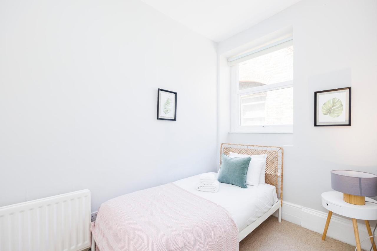 לונדון Welcomestay Colliers Wood Two Bed Apartment - Home Away From Home מראה חיצוני תמונה