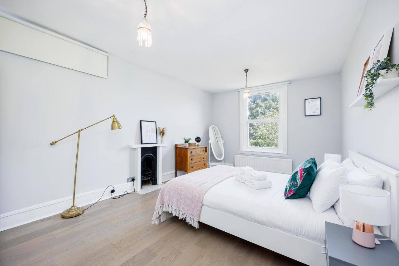 לונדון Welcomestay Colliers Wood Two Bed Apartment - Home Away From Home מראה חיצוני תמונה